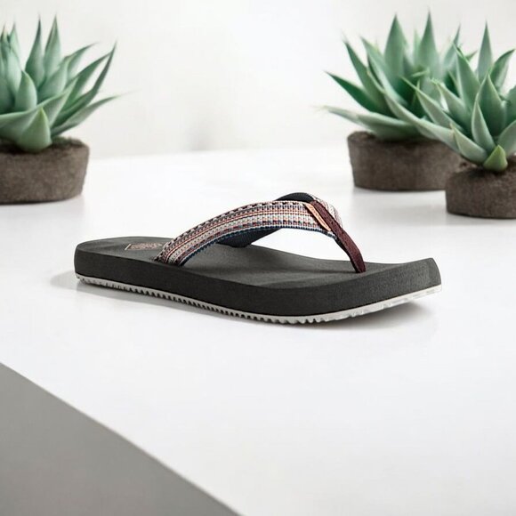 FREEWATERS Supreem Flip Flops - Picture 1 of 2